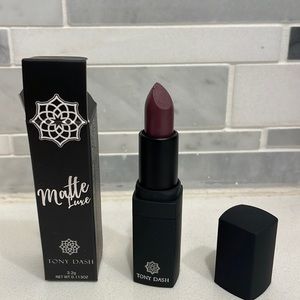 Tony Dash purple lipstick “Psychedelic”